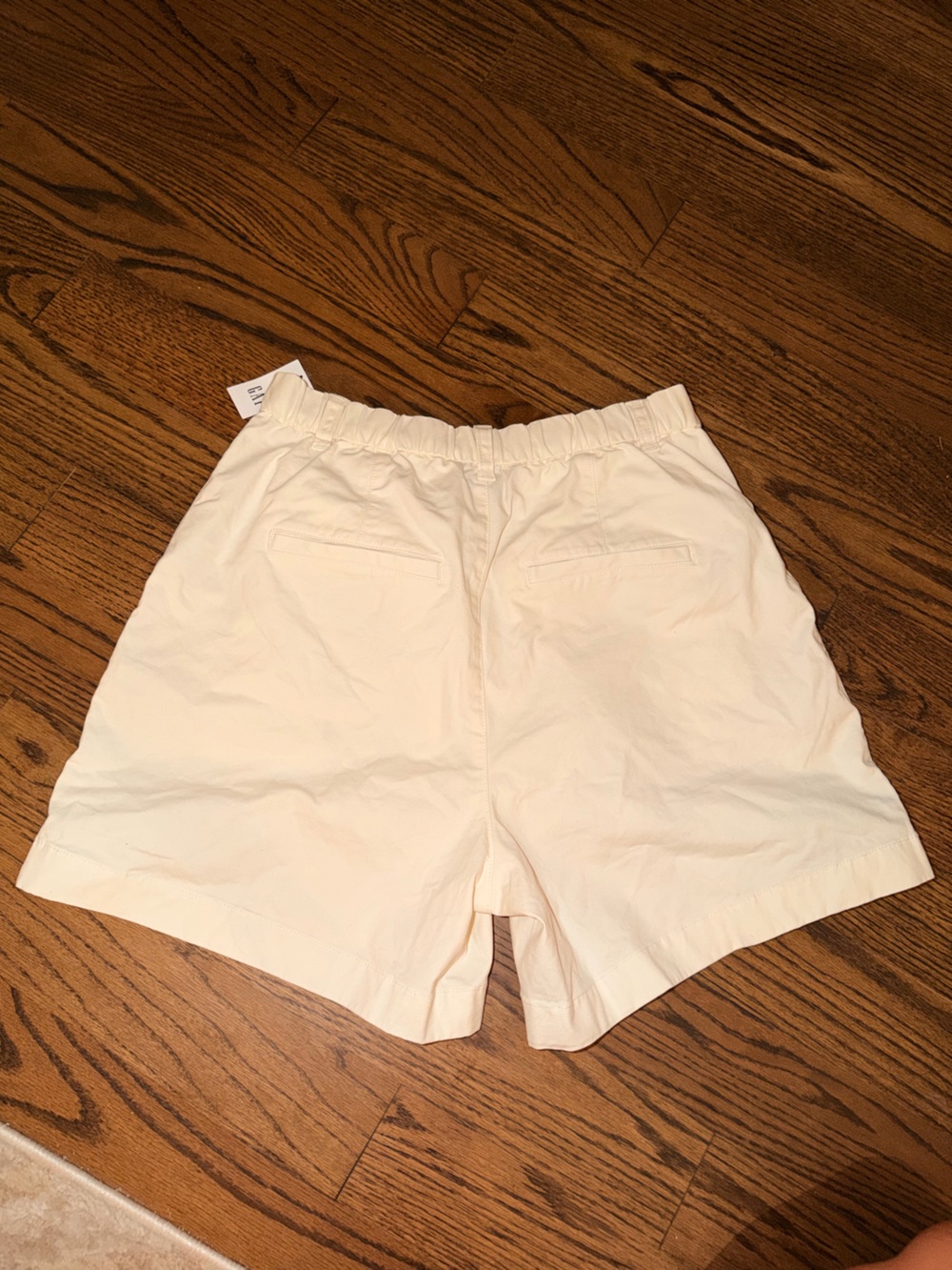 NWT Gap Classic High Waisted Pleated Shorts